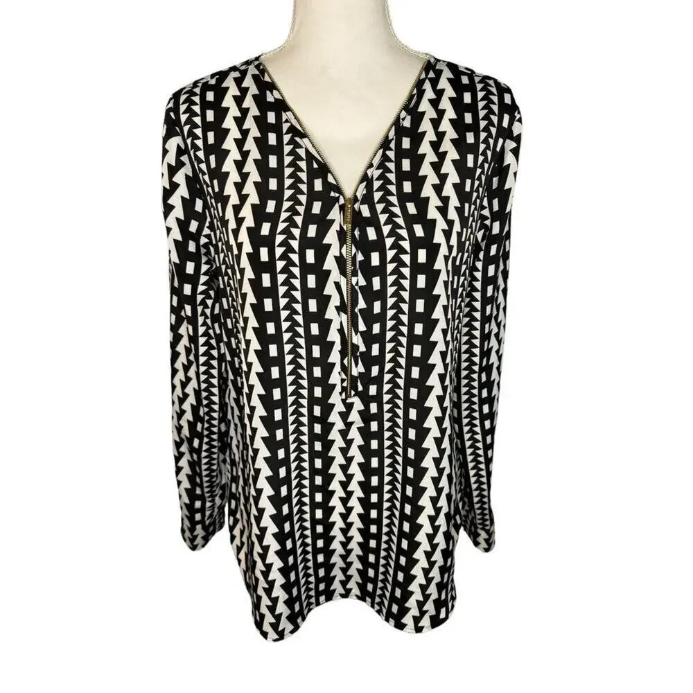 Calvin Klein Women’s Medium Black & White Geometric Print Top